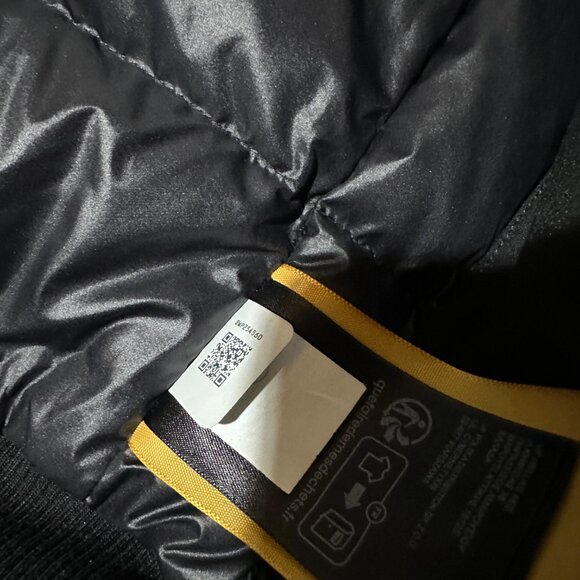 The North Face Women’s Arctic Bomber XS - Picture 7 of 9